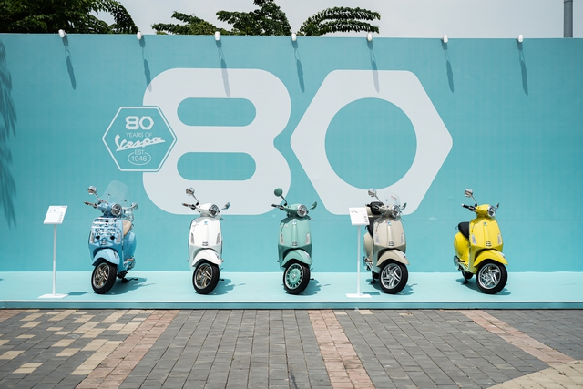 Đi Vespa không đơn giản là “chạy xe”, đó là một kiểu “trình diễn di sản”- Ảnh 2.