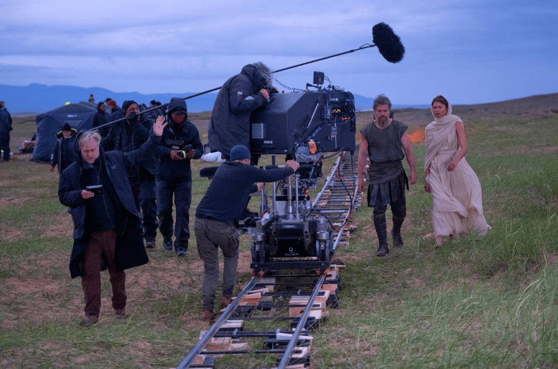 Christopher Nolan vừa làm điều Apple từng làm với iPhone: Cả Hollywood buộc phải bước vào một cuộc đua hoàn toàn mới - Ảnh 4.