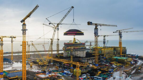 Phát hiện Trung Quốc nâng khối thép đường kính 45m, nặng 270 tấn lên cao 20 tầng, xoay vào đúng vị trí với sai số chỉ 6mm: Bí mật trên đỉnh lò phản ứng hạt nhân dần lộ diện