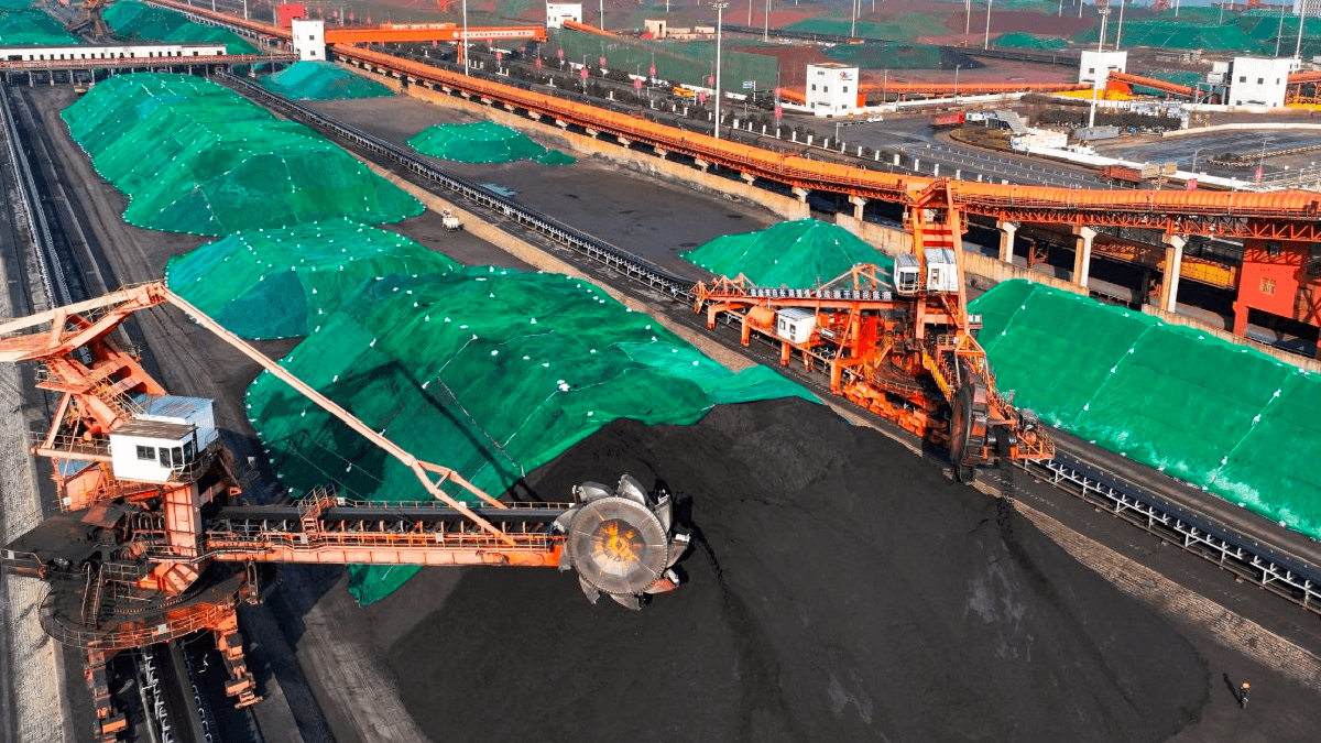 Bước đi của Trung Quốc khiến ngành năng lượng rung chuyển: Biến loại nhiên liệu ‘bẩn’ thành dầu, nhiên liệu tên lửa, giá trị tăng tới 700%