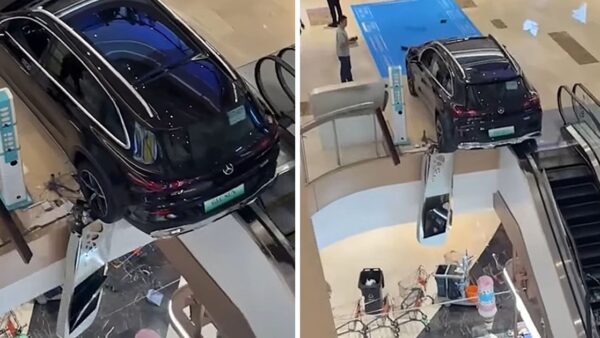Nhầm chân ga, chiếc Mercedes lao xuyên lan can trung tâm thương mại, suýt rơi xuống tầng dưới