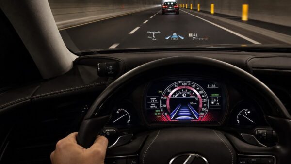 Lexus bị tố nhận diện sai mắt người lái, tài xế Mỹ gốc Á tính chuyện kiện hãng